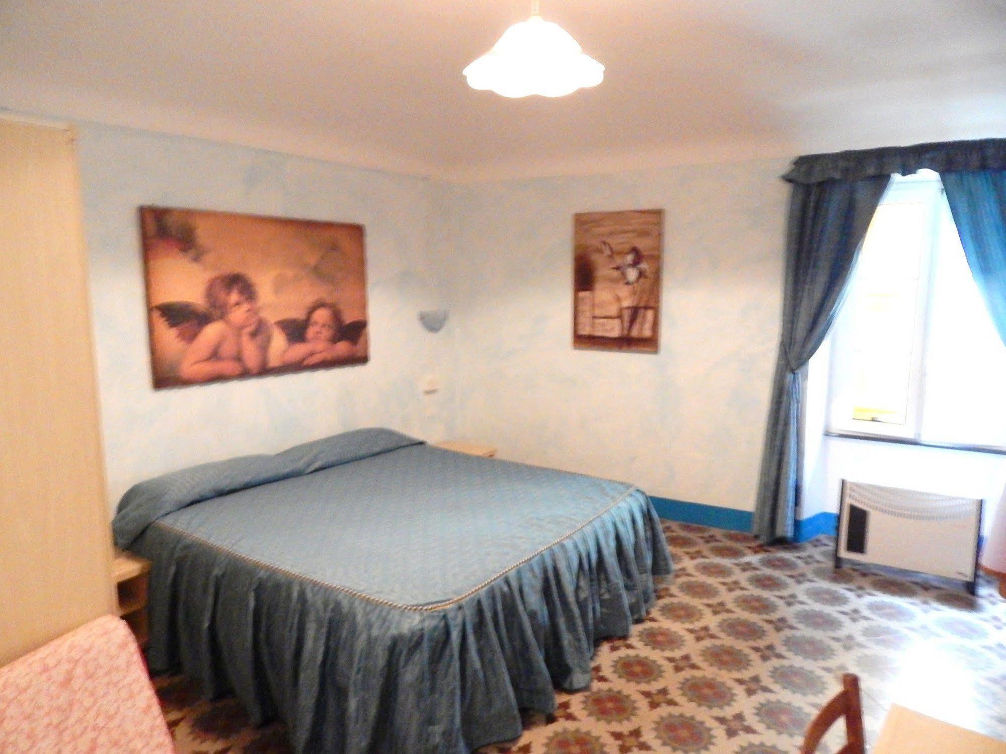 נולי Hotel Glicine מראה חיצוני תמונה